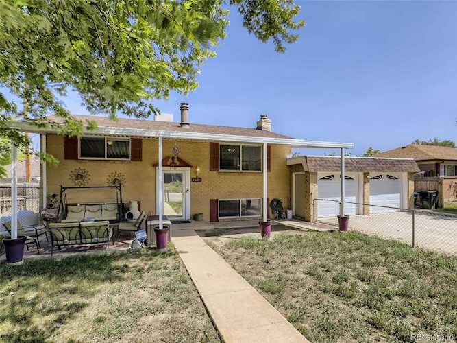 6142 Eaton St Arvada, CO 80003 home for sale, MLS#1577474 Photo 1