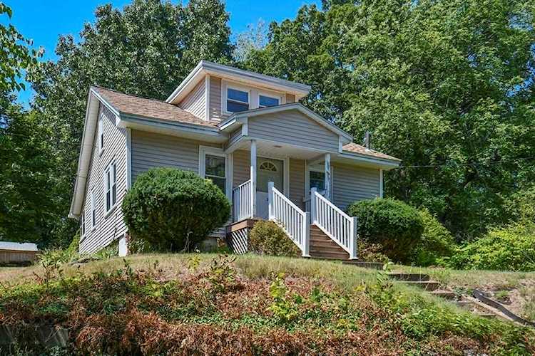 330 Pearl Hill Rd Fitchburg, MA 01420