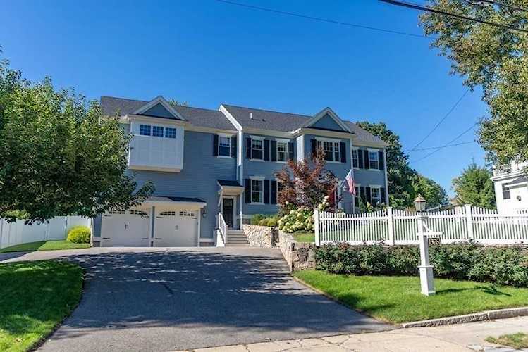 1376 Great Plain Avenue Needham, MA 02492