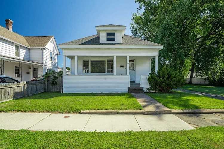 53 Nash St Chicopee, MA 01013