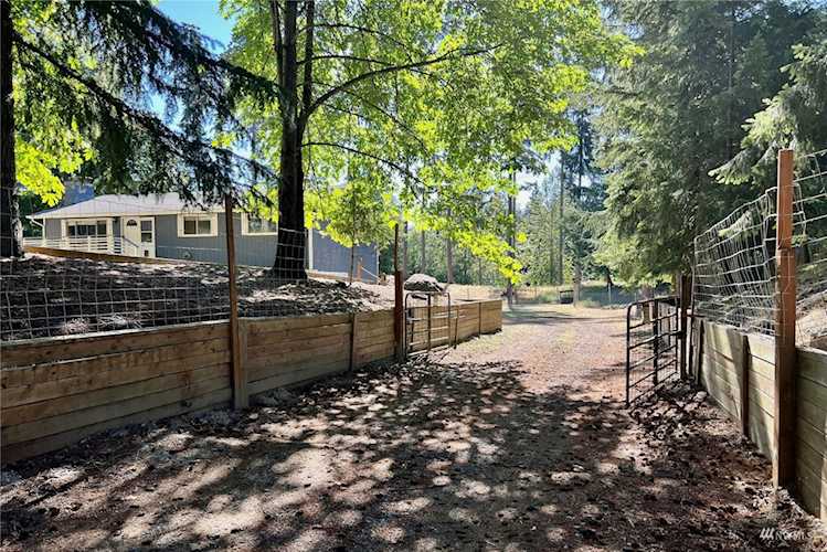 32607 Locke Dr S Roy, WA 98580