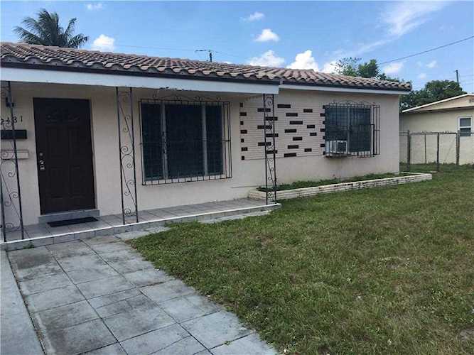 2481 SW 7th St Fort Lauderdale, FL 33312