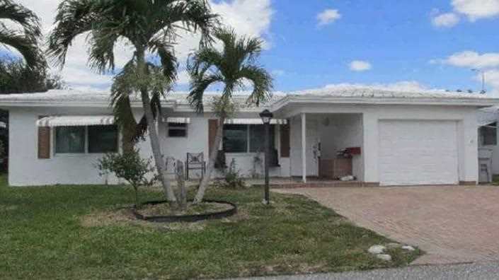 2721 NW 4th Avenue Pompano Beach, FL 33064 | MLS F10343278 Photo 1