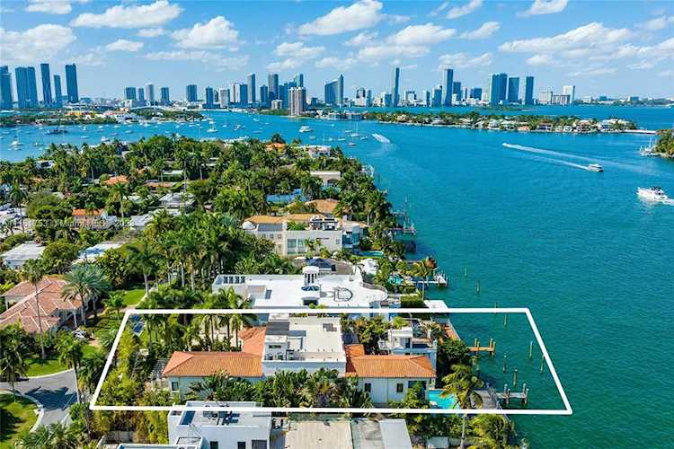 269 N Hibiscus Dr Miami Beach, FL 33139