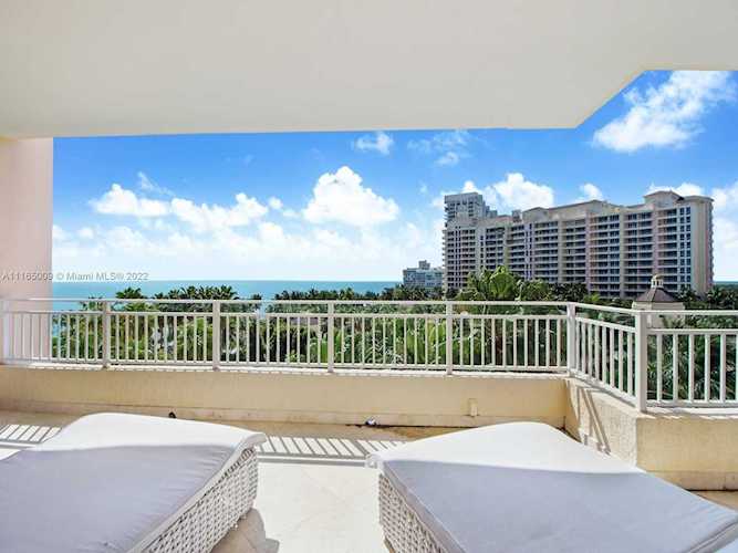 791 Crandon Blvd #705 Key Biscayne, FL 33149