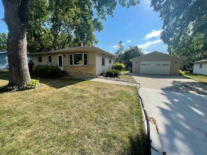 1220 17th Street SW Willmar, MN 56201