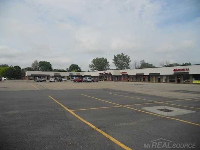 51082 D.W. Seaton Chesterfield Twp, MI 48047 | MLS 58050085700 Photo 1