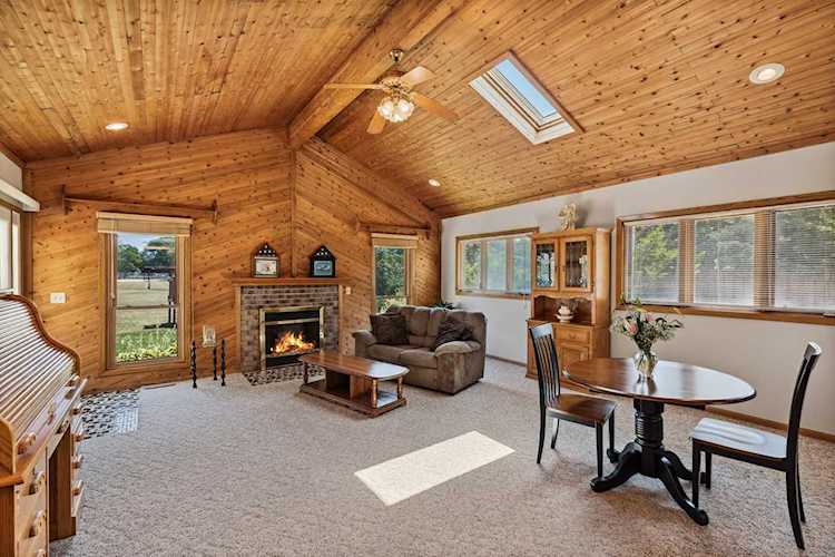 169 Garden View Drive Apple Valley, MN 55124