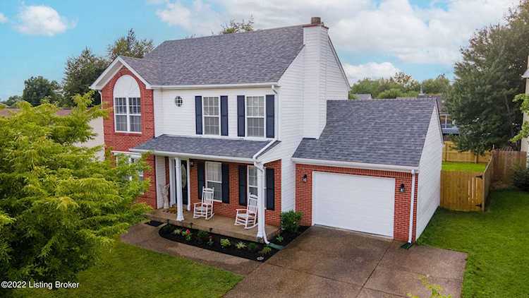 9808 Spring Pointe Ct Louisville, KY 40229
