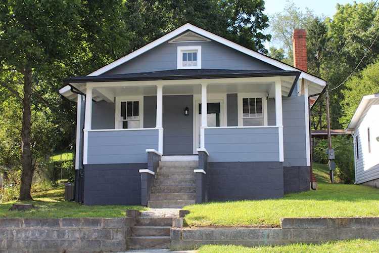 828 Pocahontas Ave Ronceverte, WV 24970