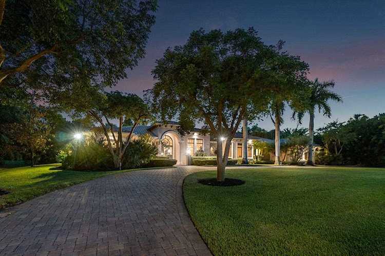 7128 N 155th Place Palm Beach Gardens, FL 33418