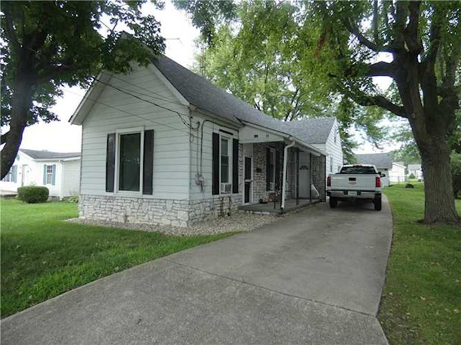 107 E 12th St Seymour, IN 47274 | MLS 21875946 Photo 1