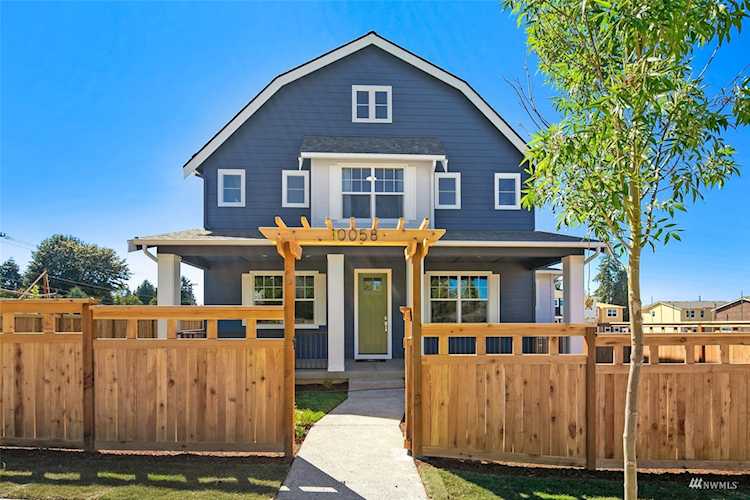 488 SW 100th Place #82 Seattle, WA 98146