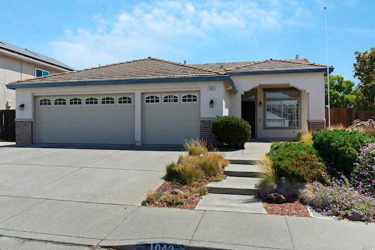 1043 Copper Court Vacaville, CA 95687