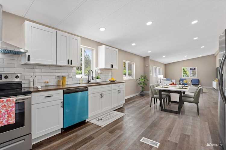 11406 199th Ave E Sumner, WA 98391