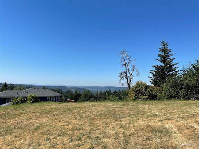 18 XXX 85th St E Bonney Lake, WA 98391
