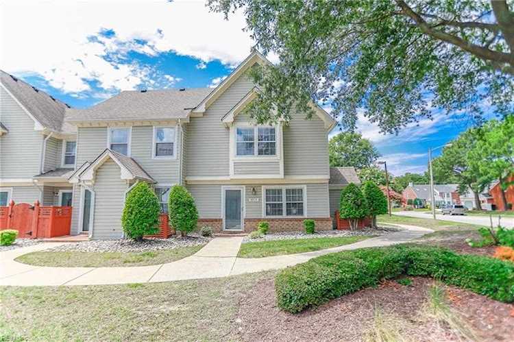 3831 New River Reach #B Portsmouth, VA 23703