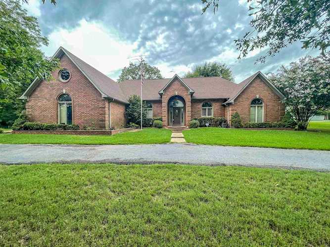 110 Fisherville Rd Collierville, TN 38017