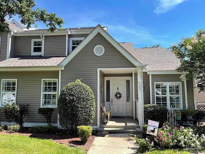1050 Lionsgate Ln Gulf Breeze, FL 32563