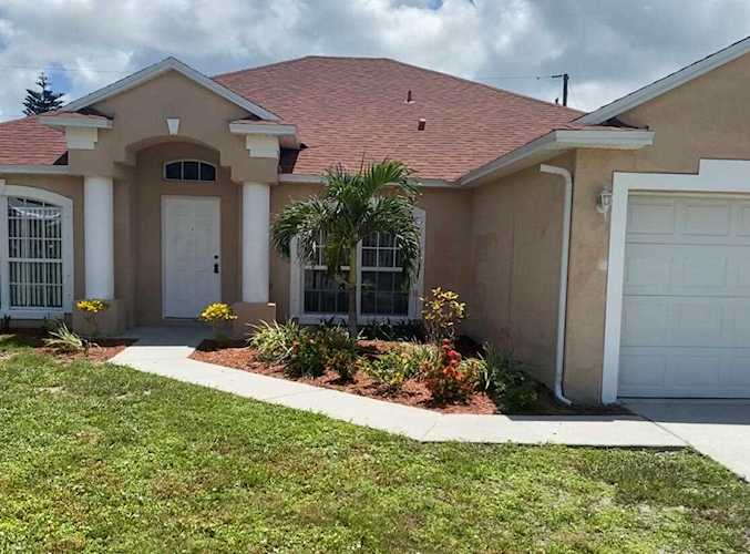 180 SW Ladybug Drive Port Saint Lucie, FL 34953