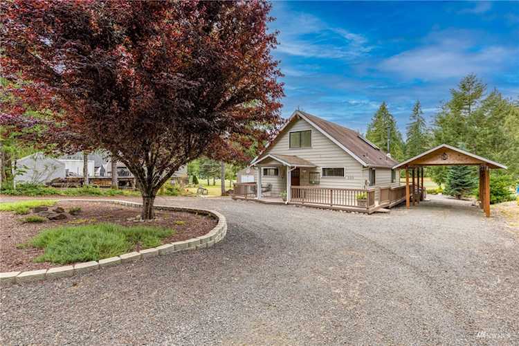 320 N Fairway Dr E Hoodsport, WA 98548