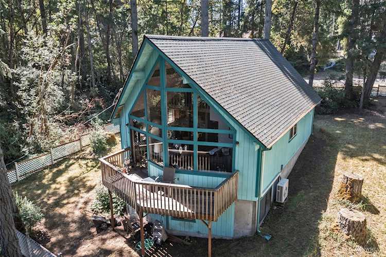12019 Cascade Place Anderson Island, WA 98303