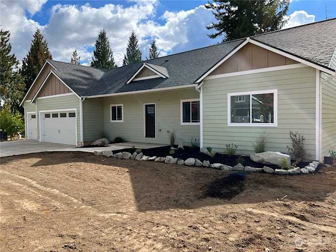 103 Sycamore Ln Onalaska, WA 98570