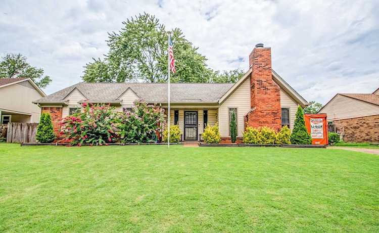 3866 Plum Hill Dr Bartlett, TN 38135