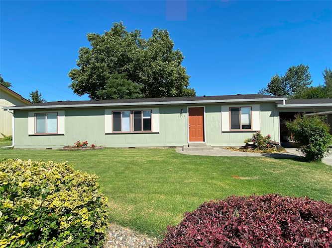 1615 SE Red Oak Ave College Place, WA 99324
