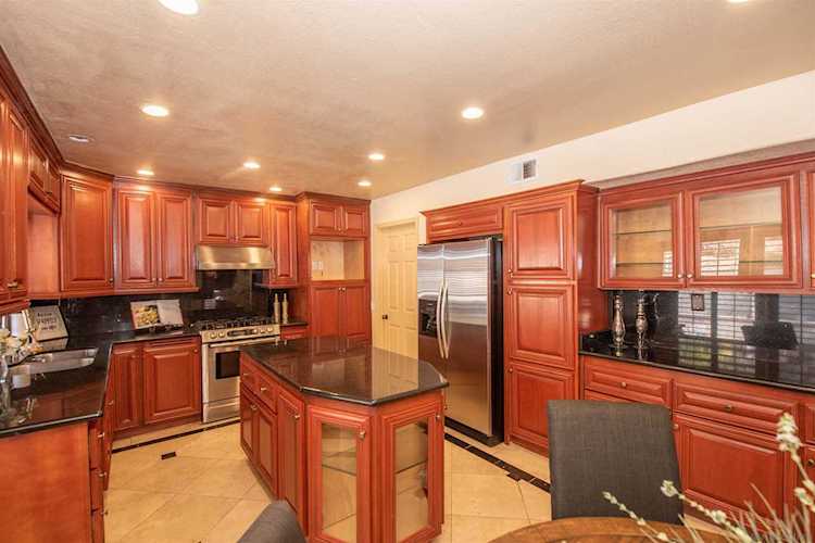 13672 Quiet Hills Dr Poway, CA 92064