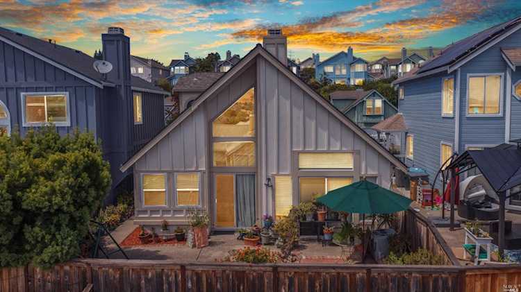 7 Cliff Walk Drive Vallejo, CA 94591