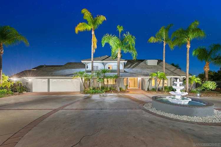 1071 Australia St San Diego, CA 92020