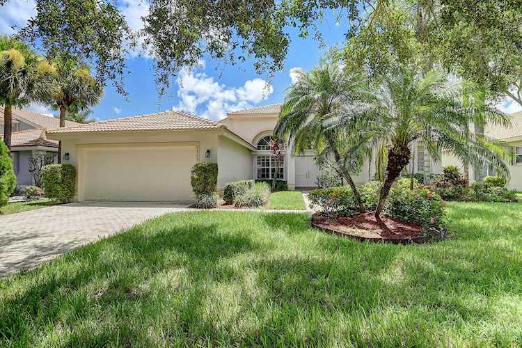 7709 Royale River Lane Lake Worth Beach, FL 33467