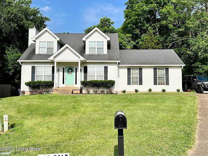1401 Cadet Ct Louisville, KY 40222