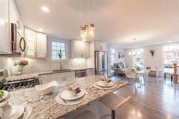 87 Bridge St Unit 2 #2 Salem, MA 01970 | MLS 72969829 Photo 1