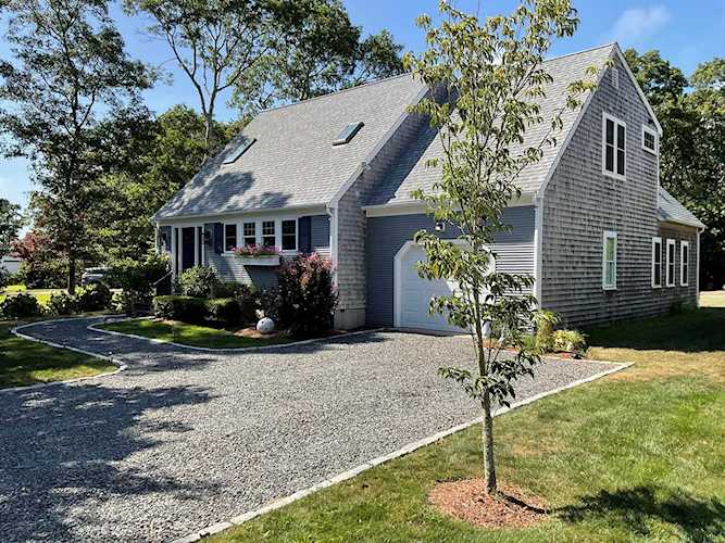 37 Seashell Lane East Falmouth, MA 02536
