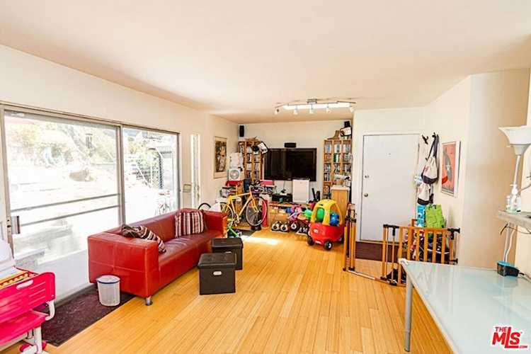 8317 Kirkwood Dr Los Angeles, CA 90046
