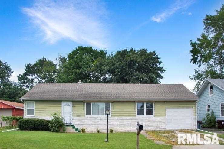 112 E Douglas St Princeville, IL 61559