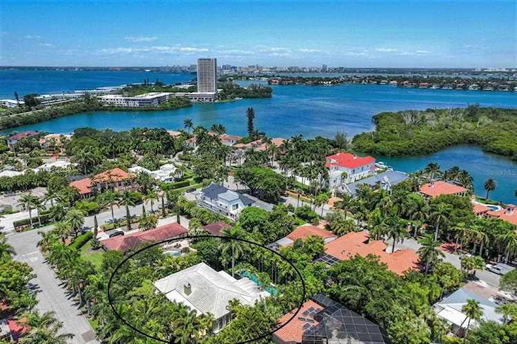 528 Jackson Dr Sarasota, FL 34236