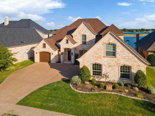 2303 Vienna Drive Granbury, TX 76048