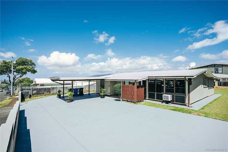 2214 Komo Mai Drive Pearl City, HI 96782 | MLS 202216132 Photo 1