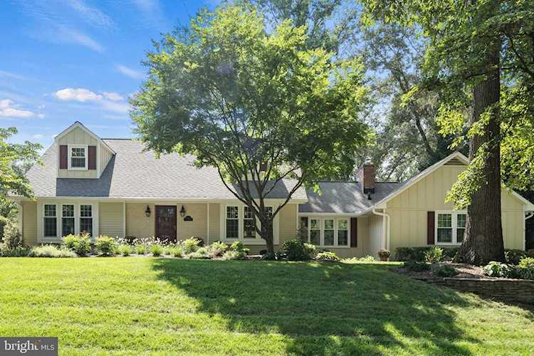128 Saint Andrews Rd Severna Park, MD 21146