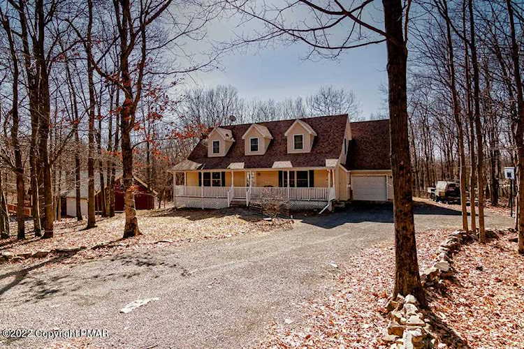 29 Juniper Ln Albrightsville, PA 18210