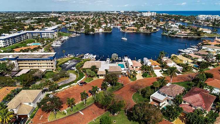 3497 Harbor Circle Delray Beach, FL 33483
