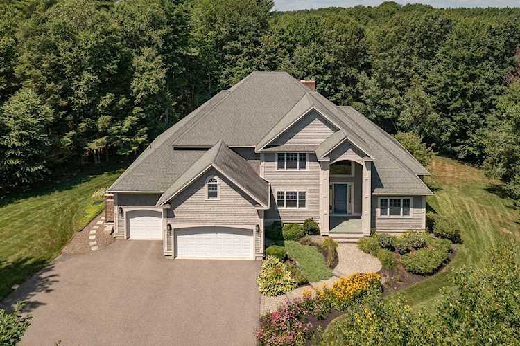 10 White Horse Dr Rye, NH 03870