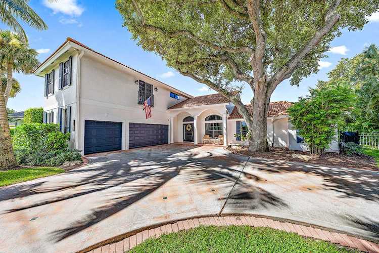 18944 SE Jupiter River Drive Jupiter, FL 33458