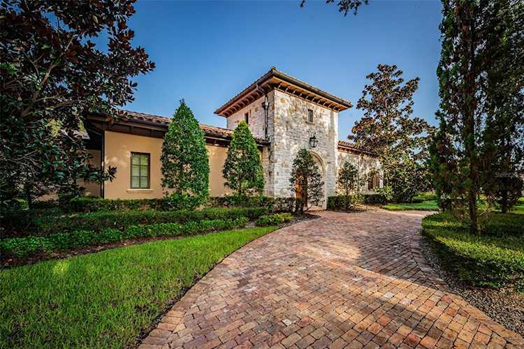 9003 Waterash Ln N Seminole, FL 33782