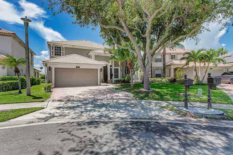1231 Avondale Lane West Palm Beach, FL 33409