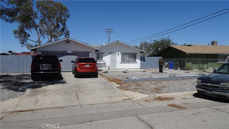 18288 Larkspur Rd Adelanto, CA 92301