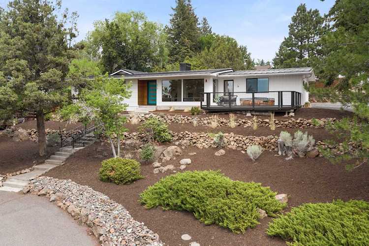 210 NW Vicksburg Ave Bend, OR 97703